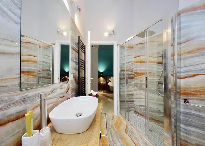 מלון Charming Navona 4*