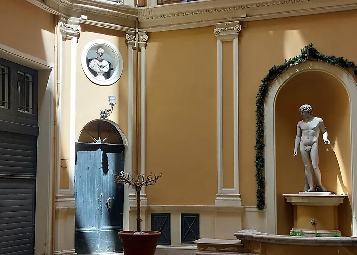 Charming Navona 4*